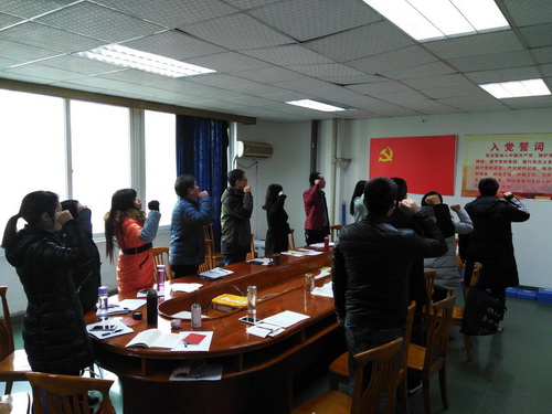 重温入党誓词习党性，历史使命常在心