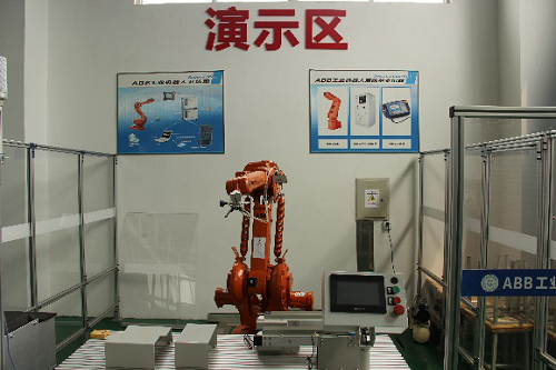 工业机器人2.png