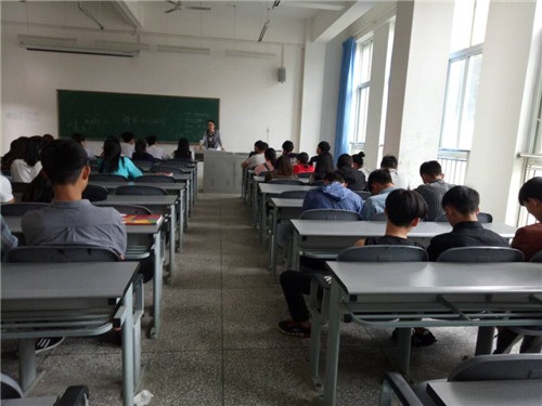 我院管理工程系积极开展礼仪培训活动