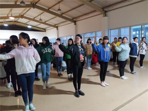 厉兵秣马 积极备战知识技能节