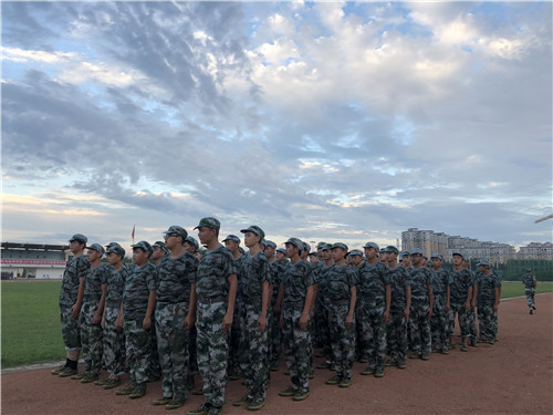 加油,汽车维修18232班的孩子,你们是最棒的!