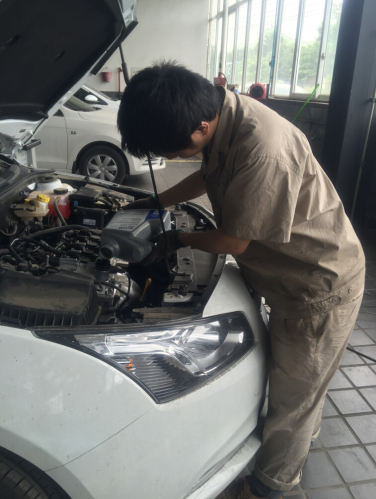 汽修1401开展第二年度校外实训