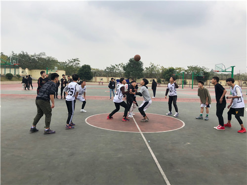 汽车工程系篮球比赛顺利结束