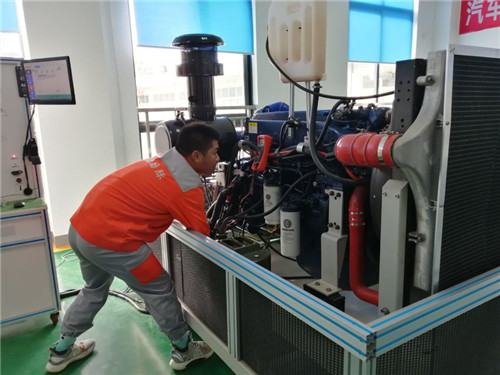 第十二届知识技能节“重型车辆维修机械拆检”项目决赛圆满落幕