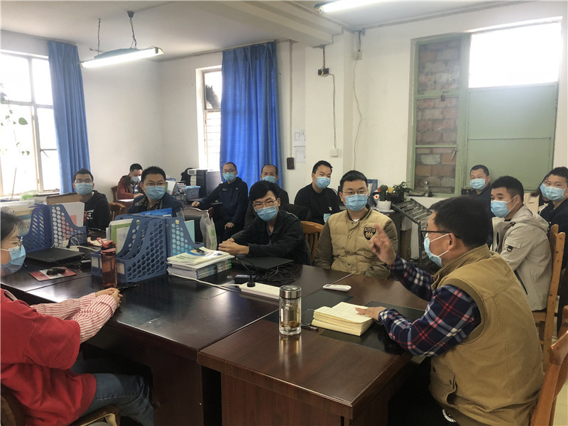 汽车工程系召开新冠病毒防控会