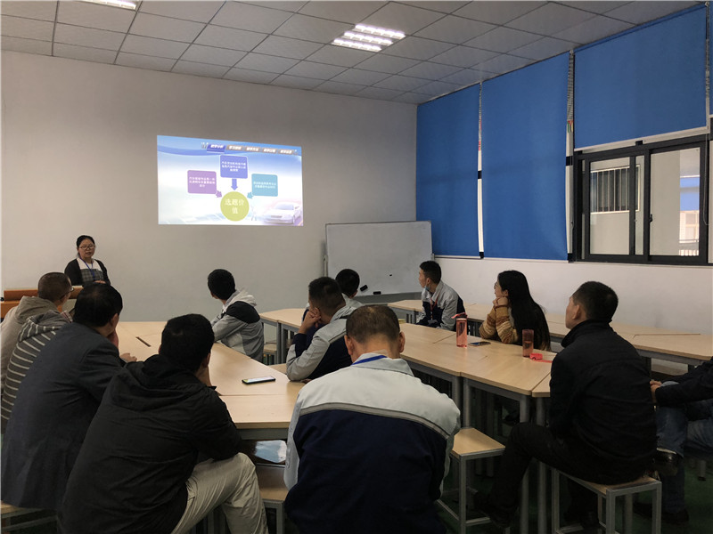 贯彻汽车工匠精神，教研磨课进行时