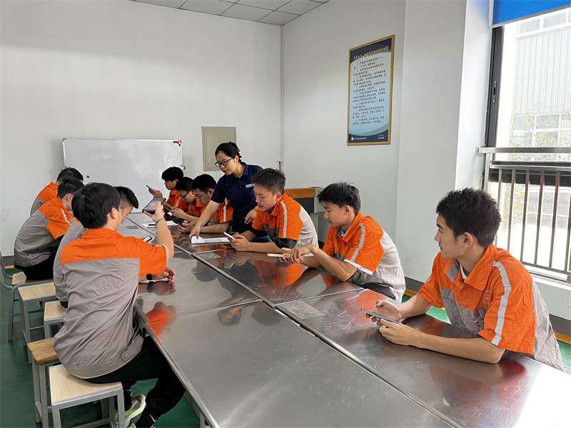 以赛促学，尽显学生风采