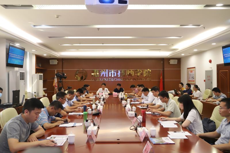 推进国家项目开发  线下集中办公助力