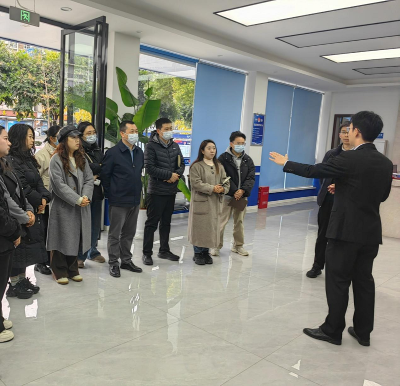 学院成长领航团队携手名班主任工作室赴崇州市司法局开展调研