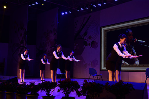 1544152938777159.jpg 2礼仪操展示.jpg