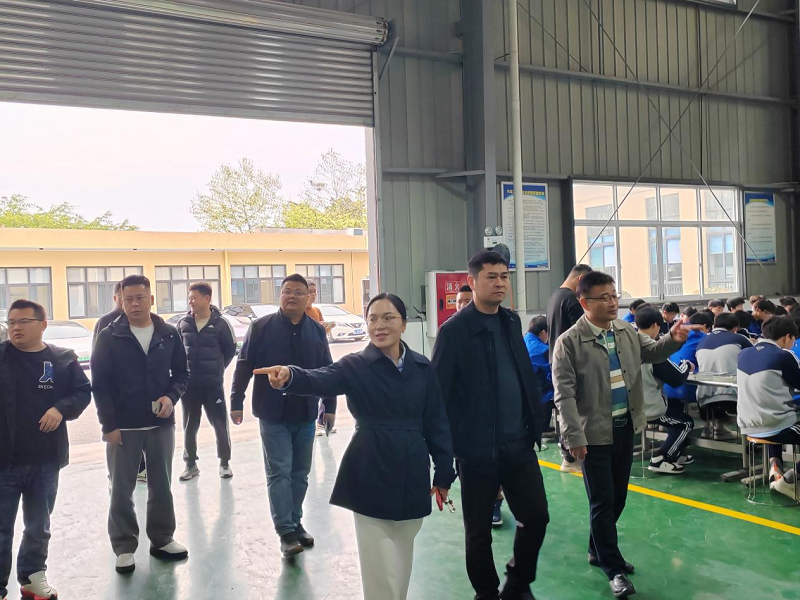 雷波县金沙初级中学到学院考察交流