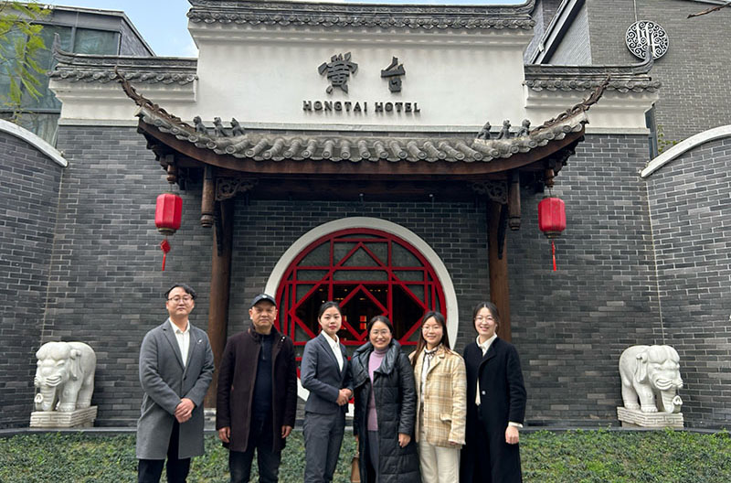 校企合作共育人 名专业建设促发展